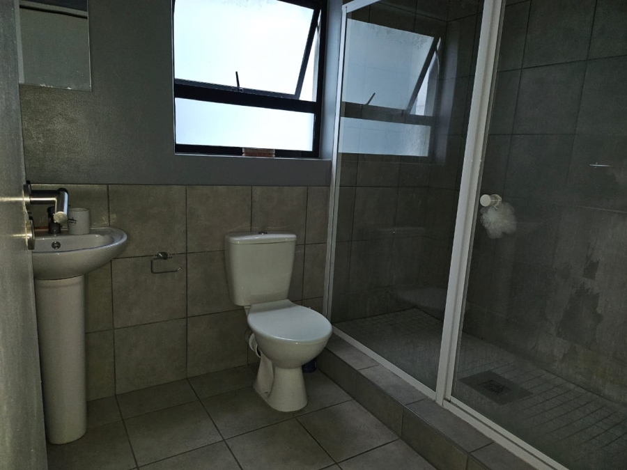 To Let 1 Bedroom Property for Rent in Parklands East Western Cape